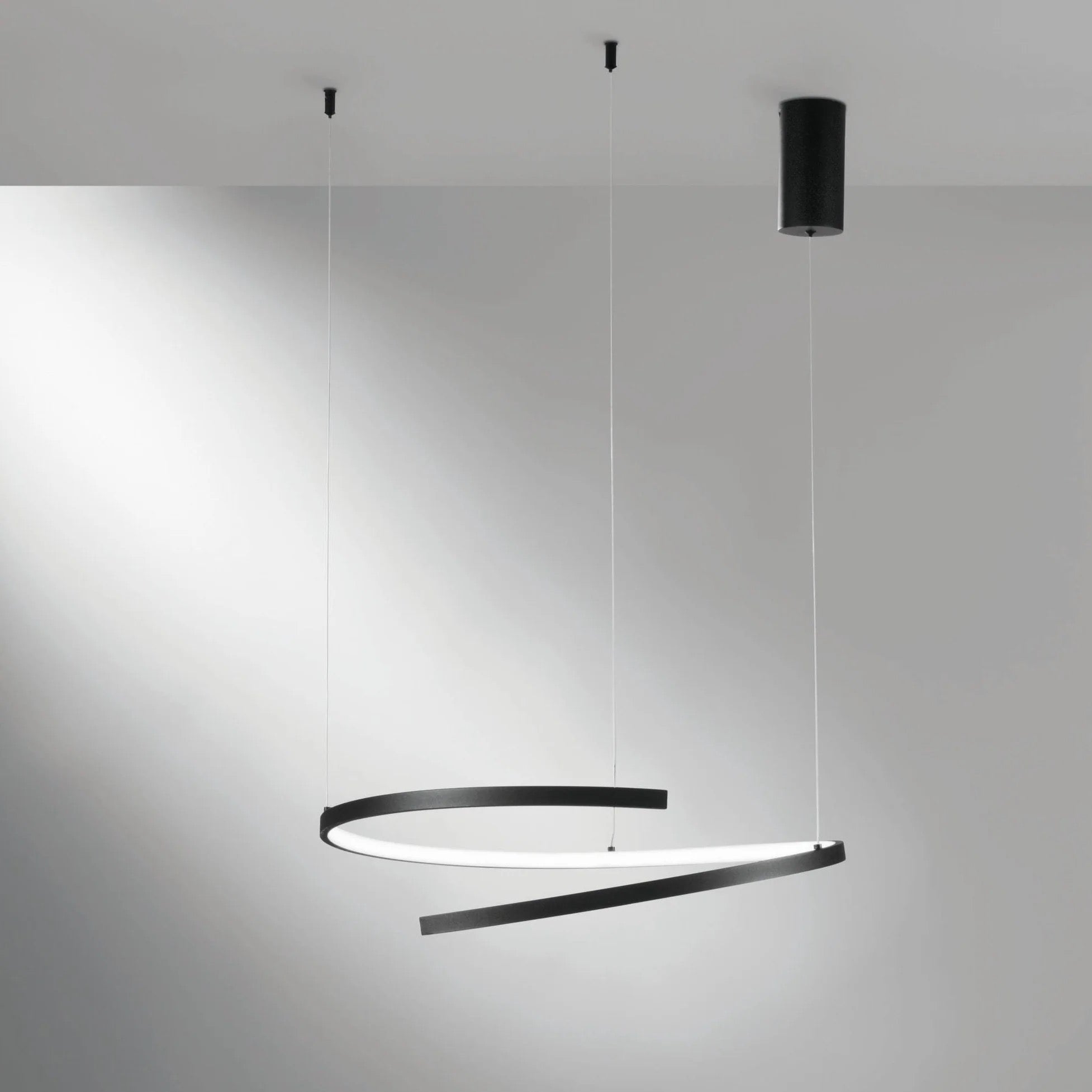MOMA SUSPENSIÓN LED NEGRA 38W 6090LM CCT 60X12X150CM